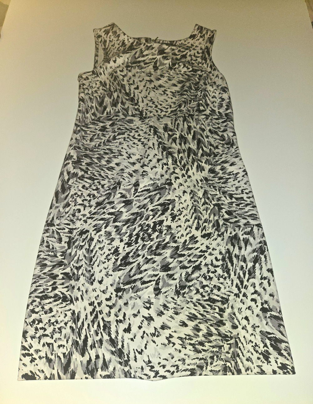 Worthington Women’s Medium Sleeveless Shift Dress Black Gray White Abstract Zip